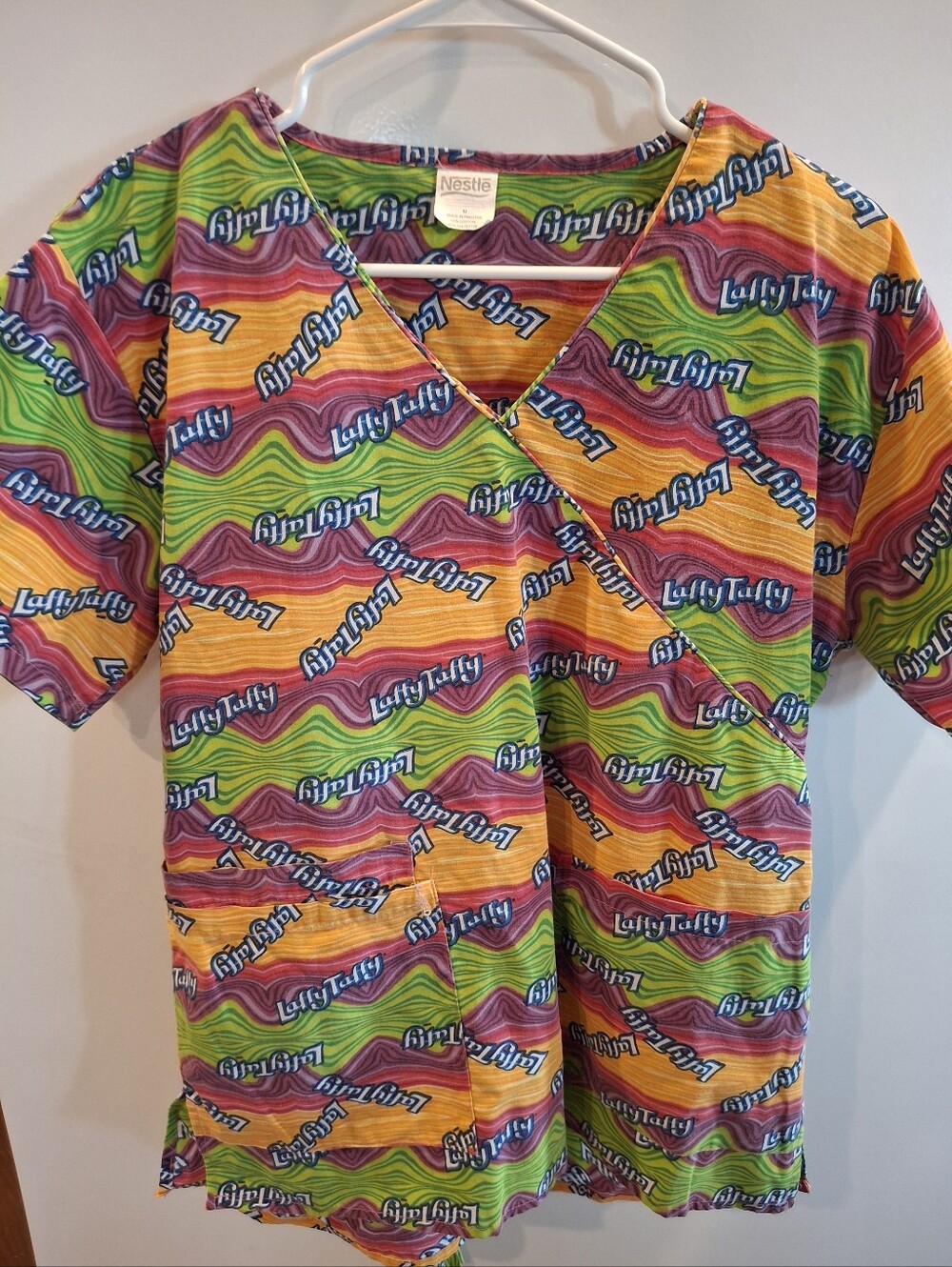 NESTLE Womens Scrub Top Laffy Taffy Multi-Color